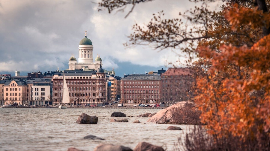 Helsinki: Small-Group Walking Tour with City Planner Guide