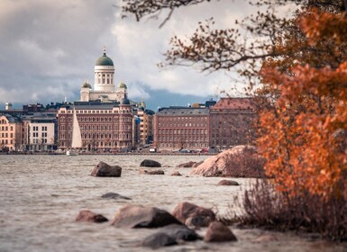 Helsinki Tur Jalan Kaki Kelompok Kecil dengan Pemandu Perencana Kota