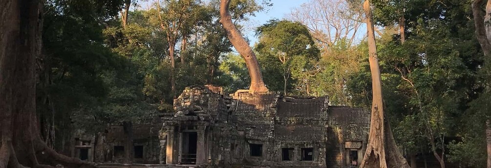 Angkor Wat and Floating Village: 3-Day Private Tour