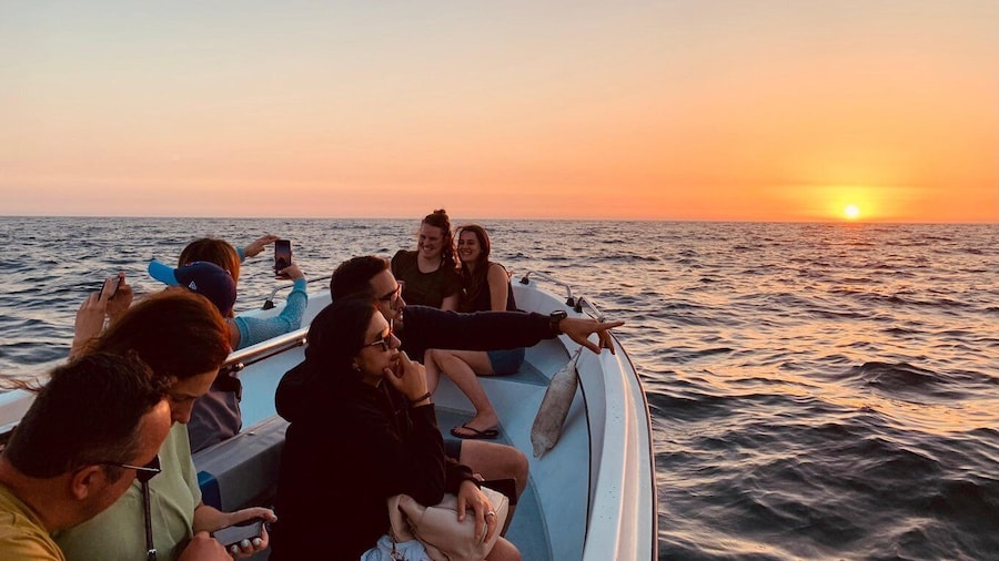 Sesimbra: Arrábida Natural Park Cabo Espichel Sunset Tour