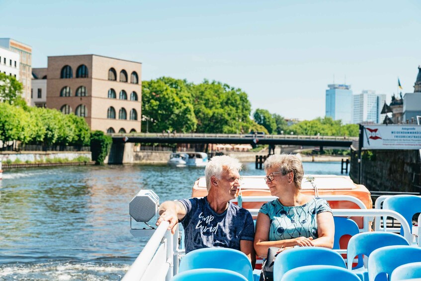 Picture 7 for Activity Berlin: 1-Hour City Tour by Boat with Guaranteed Seating