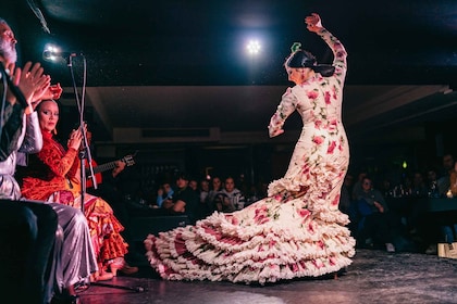 Madrid: Tablao Las Carbonerasissa järjestettävä flamenco-esitys.