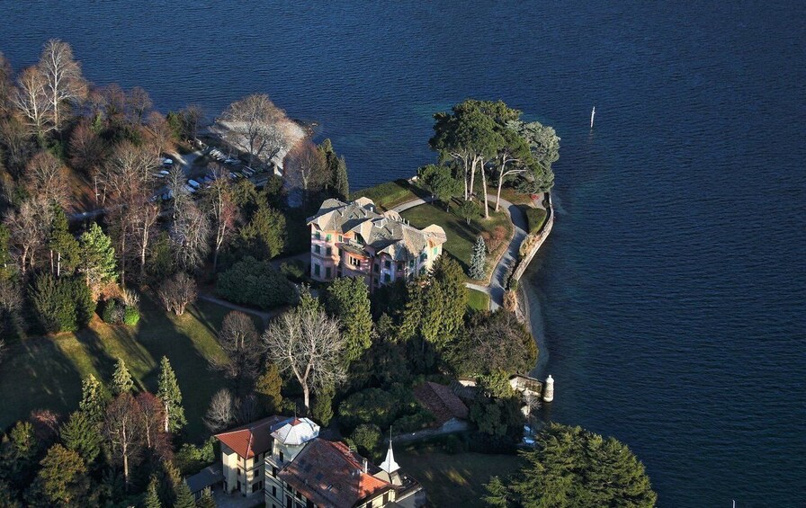 Picture 2 for Activity Lake Como: Scenic Views Luxury Helicopter Tour