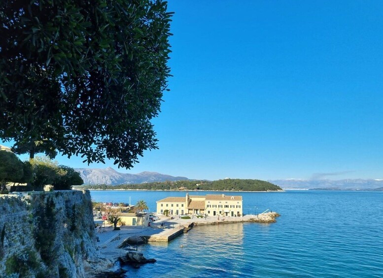 Corfu: Small Group City Walking Tour