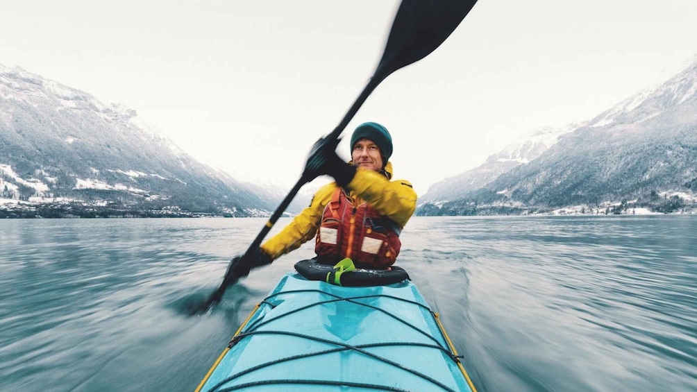Picture 1 for Activity Interlaken: Winter Kayak Tour on Lake Brienz