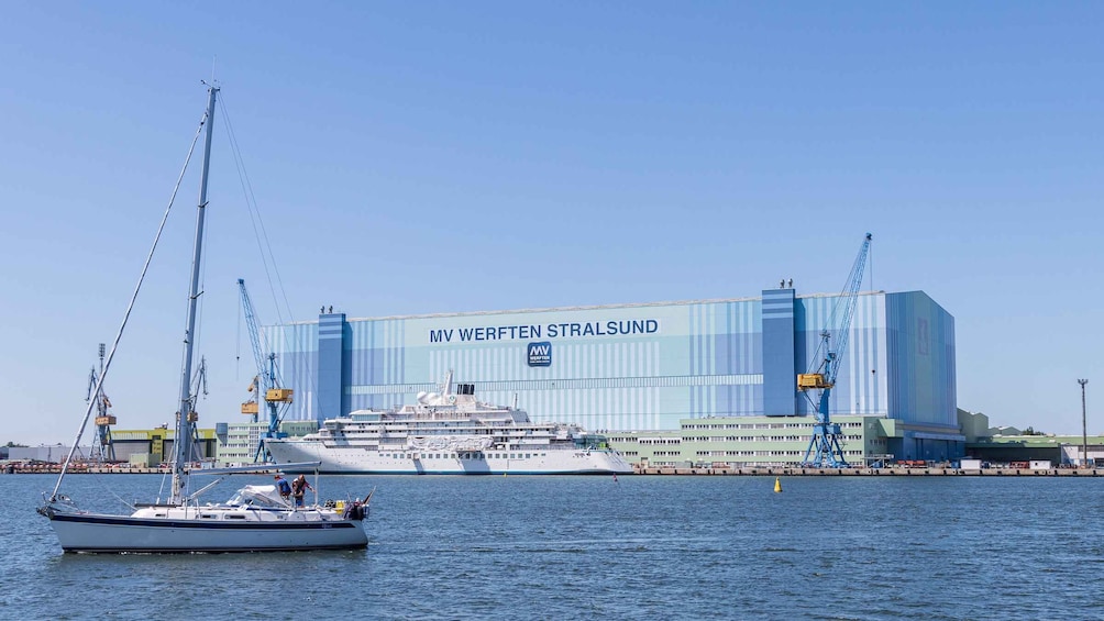 Picture 2 for Activity Stralsund: 1-Hour Harbor Cruise