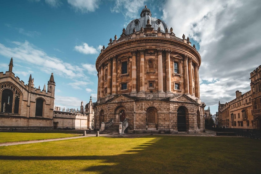 Picture 3 for Activity Oxford: Official University and City Walking Tour