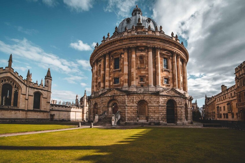 Picture 3 for Activity Oxford: Official University and City Walking Tour