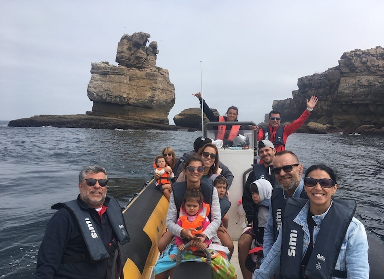Picture 9 for Activity From Peniche: 1-Hour Cabo Carvoeiro Boat Tour