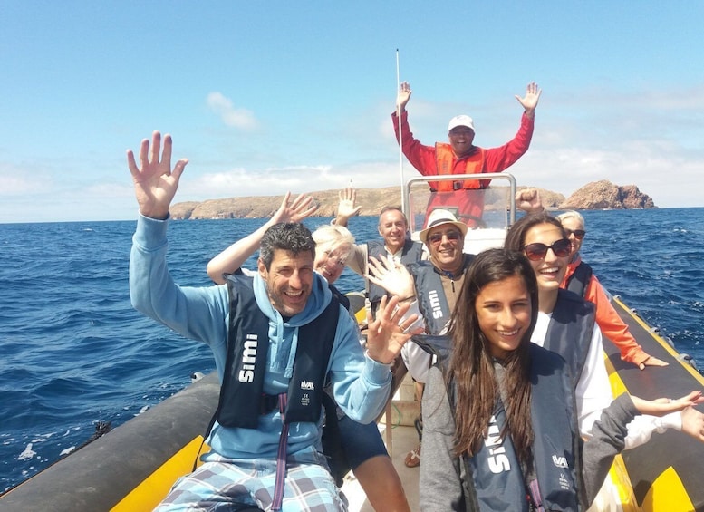 Picture 1 for Activity From Peniche: 1-Hour Cabo Carvoeiro Boat Tour