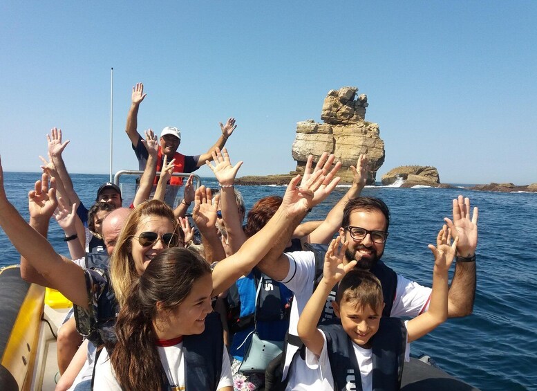 Picture 6 for Activity From Peniche: 1-Hour Cabo Carvoeiro Boat Tour