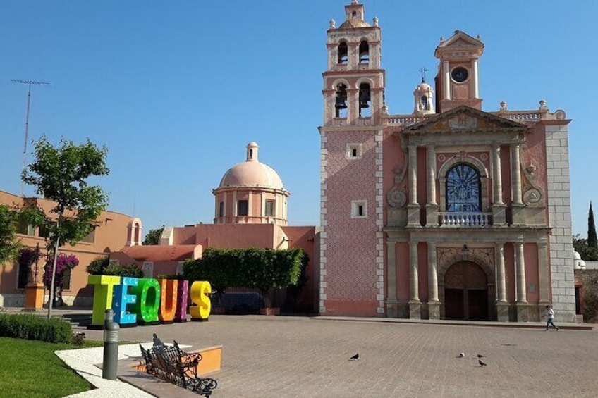 Full Day Guided Tour in Spanish to 3 Magical Towns of Querétaro