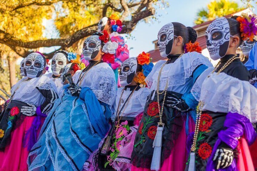 Celebrating Day of the Dead in Xoxocotlan Tour