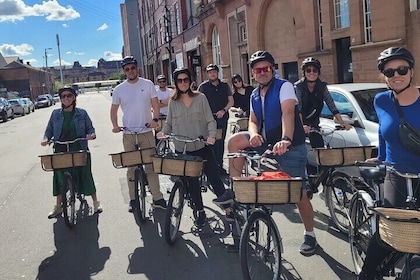 See the real Glasgow by Bike