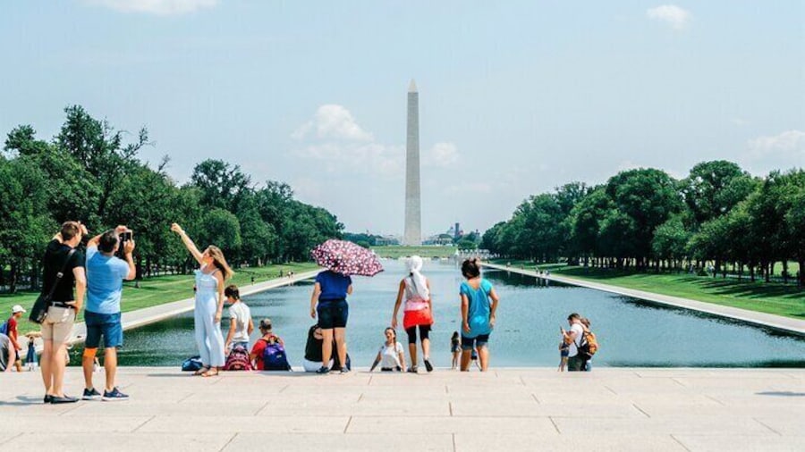 DC Guided City Tour with Washington Monument Admission Ticket
