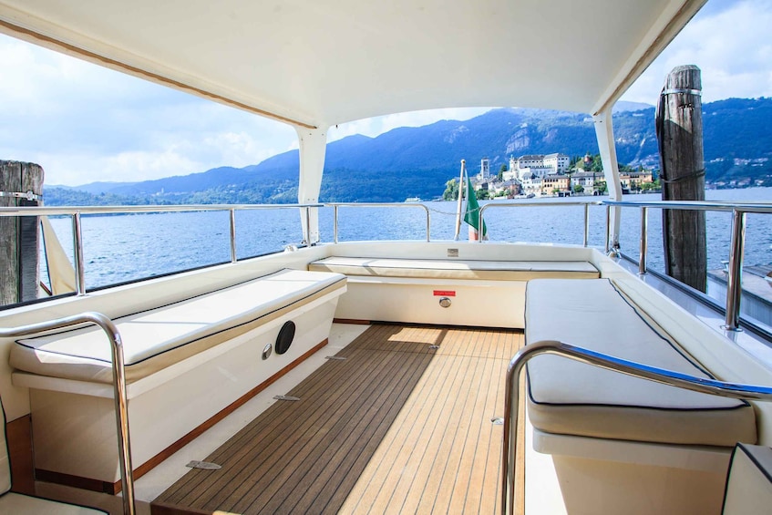 Picture 2 for Activity Orta San Giulio: Motorboat Transfer to Isola San Giulio