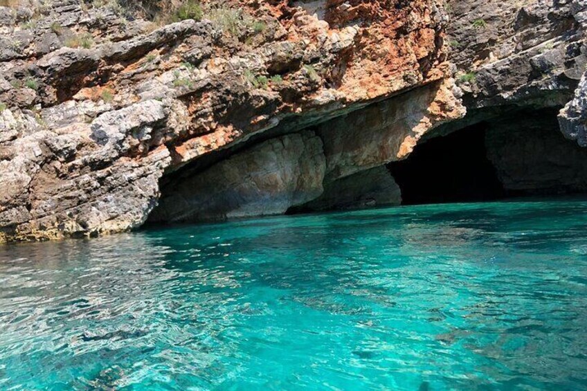 Private Speedboat For The Grand Tour Of National Park & Grama Bay