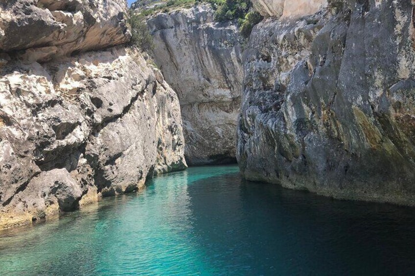 Private Speedboat For The Grand Tour Of National Park & Grama Bay