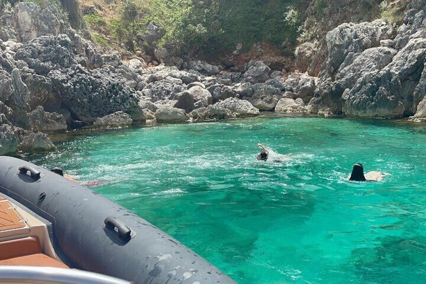 Private Speedboat For The Grand Tour Of National Park & Grama Bay