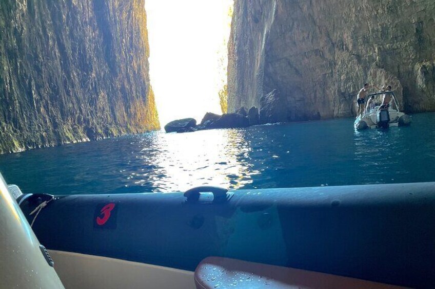 Private Speedboat For The Grand Tour Of National Park & Grama Bay