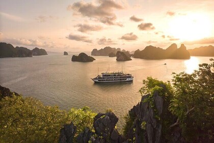 Halong Bay - Le Journey Cruises - All-inclusive 2D1N & 3D2N