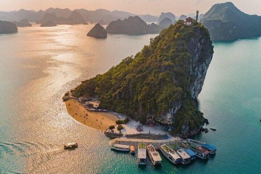 (All Inclusive) 2 Days 1 Night Halong Tour on Le Journey Cruise