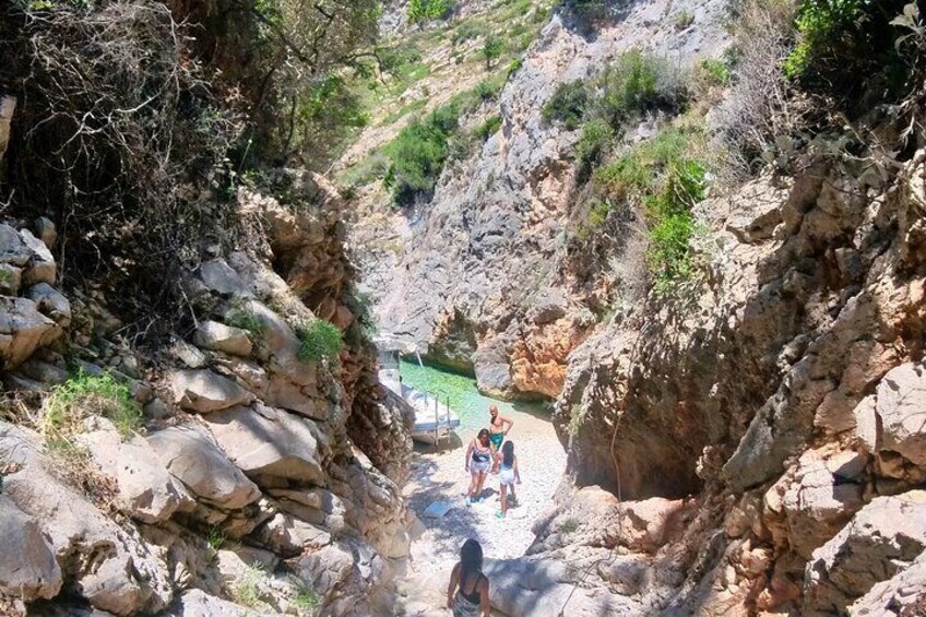 Snorkel & Trek Grama Bay,Canyon of Smugglers & Seal Monk Cave