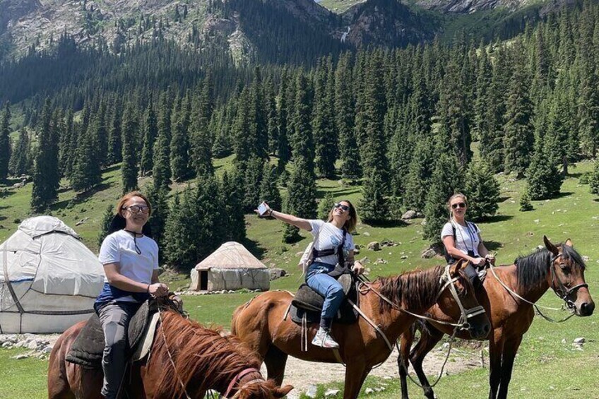 Horse Riding tour to Chon Kemin Valley 