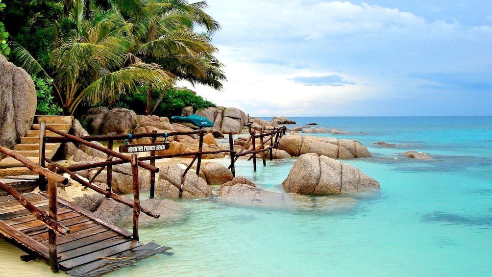 Serene view of the Snorkel Tour to Koh Nangyuan & Koh Tao by Speedboat