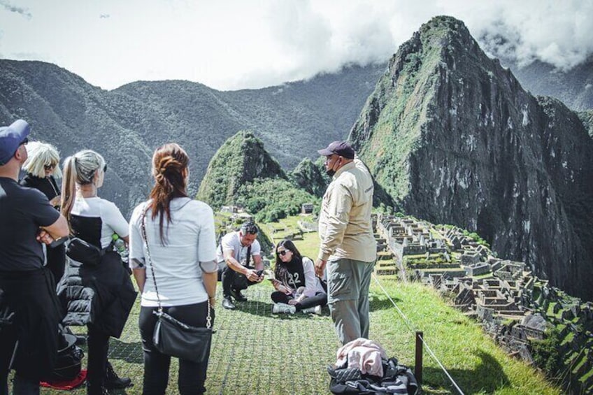 Full Day Private Tour to Machu Picchu from Cusco (Choose train options)
