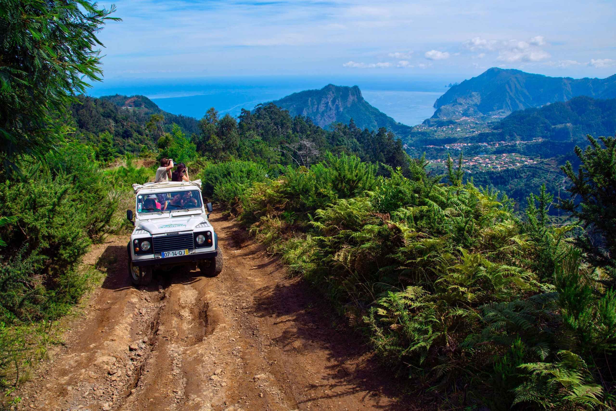 Madeira: Santana Jeep Safari and Levada Tour