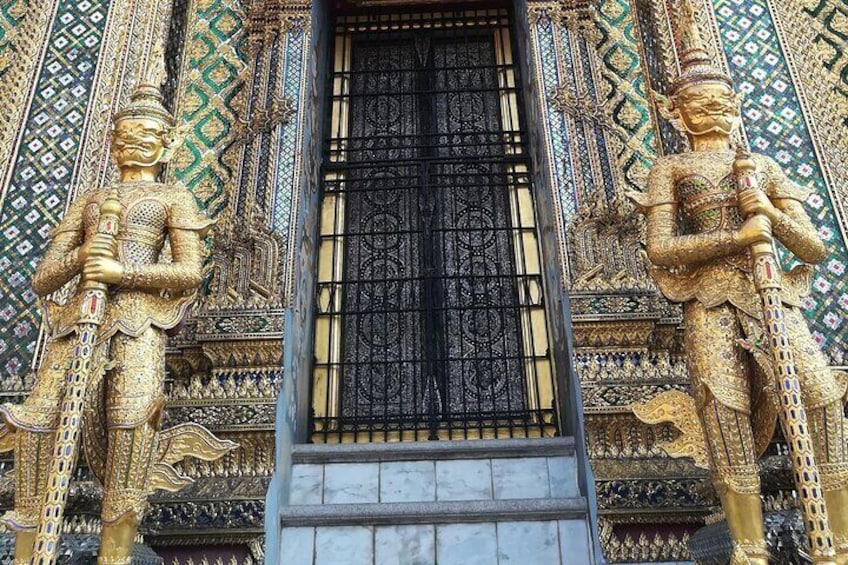 Bangkok Grand Palace and Emerald Buddha Tour