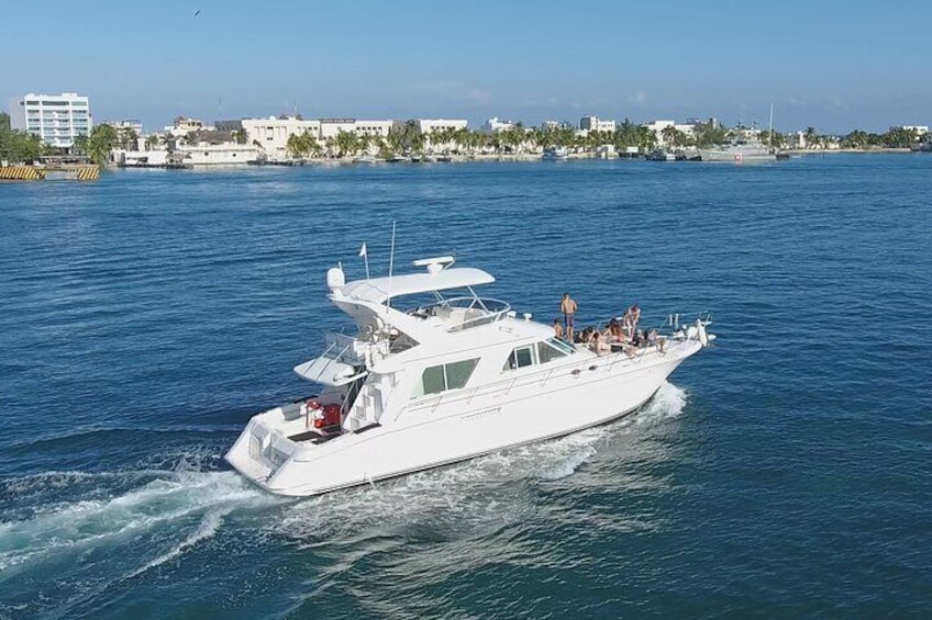 Rent a Private Yacht or Boat for 4 hours in Playa Mujeres (MagicSea-P5)