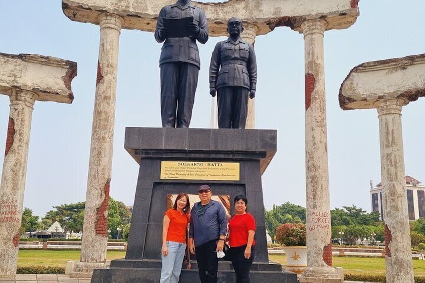 Heroes monument