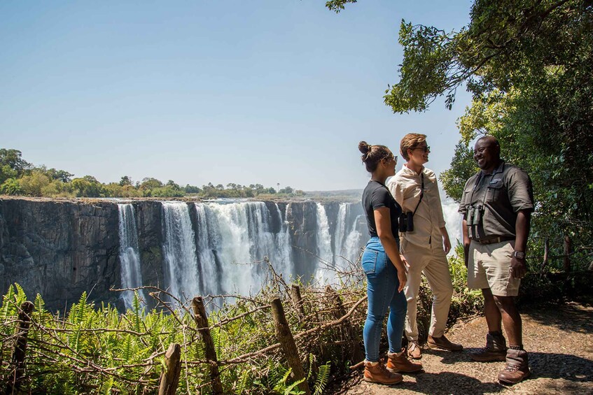 Guided Tour of the Victoria Falls - Scenic Photographic Tour