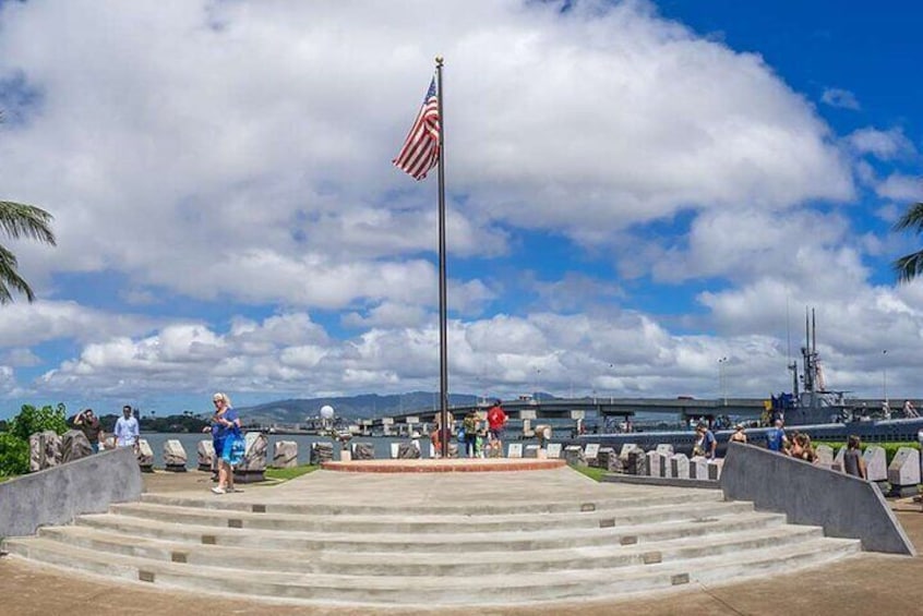 Pearl Harbor and USS Arizona Memorial and Honolulu Private Tour