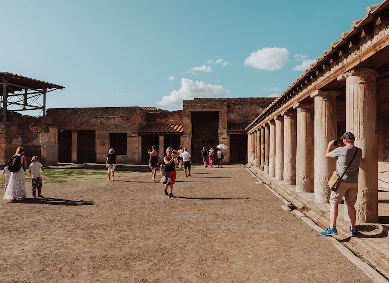 Picture 4 for Activity Pompeii: 2-Hour Guided Tour with an Archaeologist