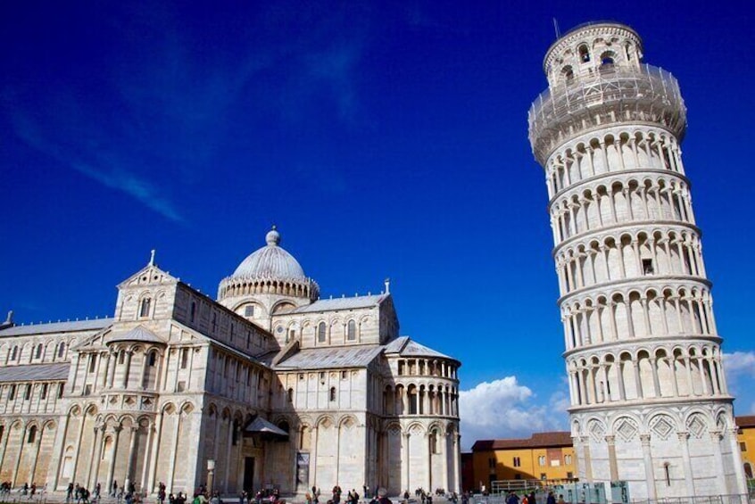 Pisa, Lucca & Cheese Farm with wine tasting Private Tour