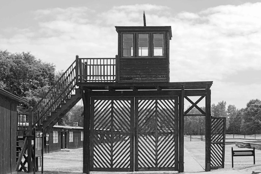 Stutthof Concentration Camp:Guided Tour with Transportation