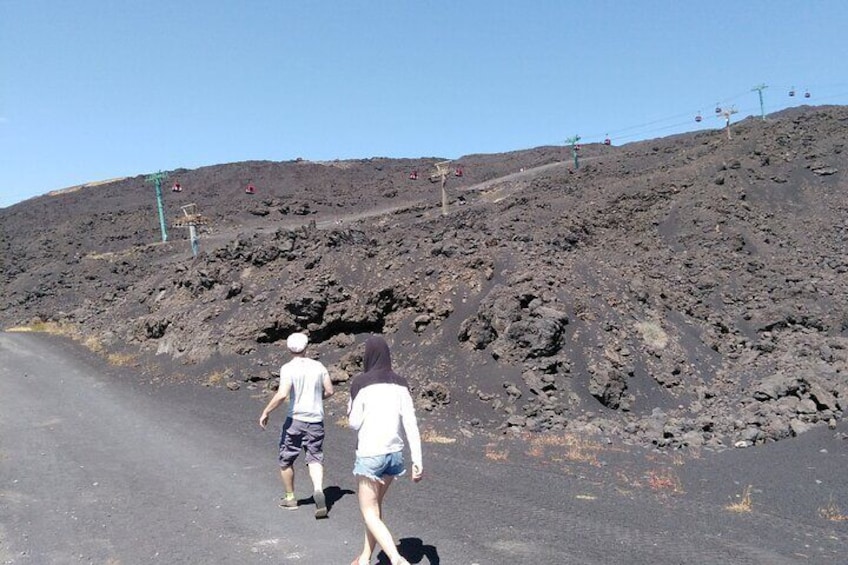 Private visit to Mount Etna with wine tasting and lunch