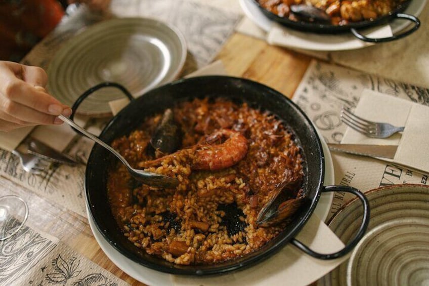 Serving Paella