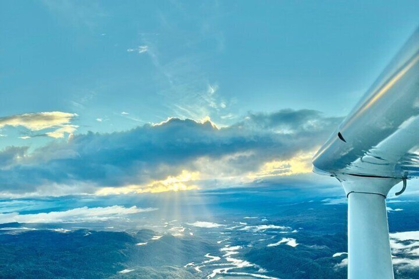 30 minute Alaska floatplane tour, rivers, and Valley’s