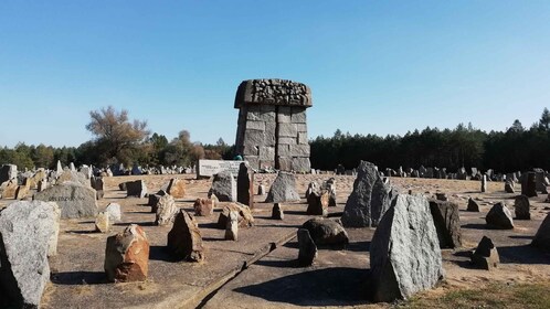 6-stündige private Autotour nach Treblinka mit Hotelabholung