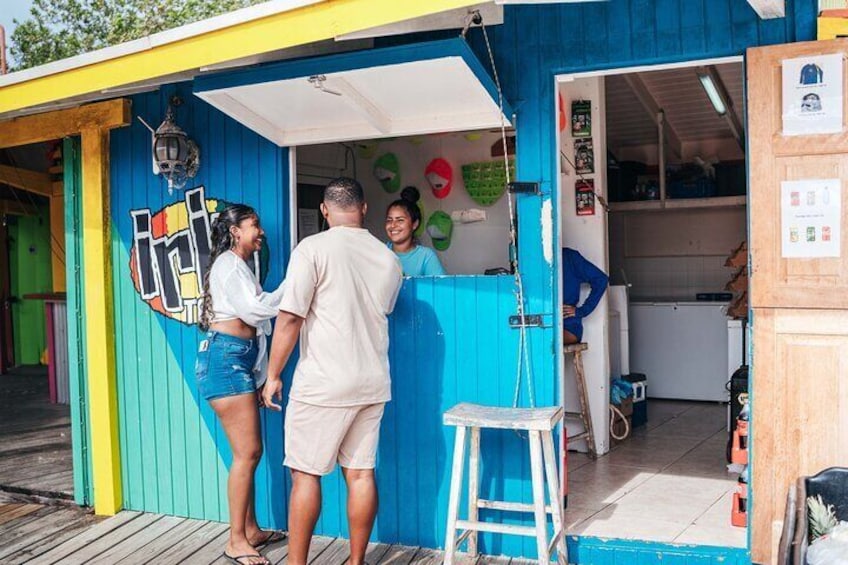 West Coast Full-Day Tour with Beaches, BBQ and Blue Room