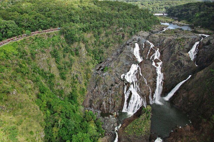 Private Reef and Rainforest 60 minute Scenic Flight