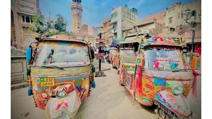 Rangeela Rikshaw Walled City Guided Tour Lahore