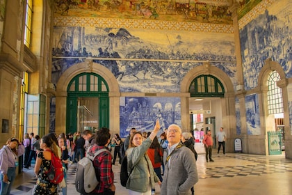 Porto: Historical Centre Walking Tour