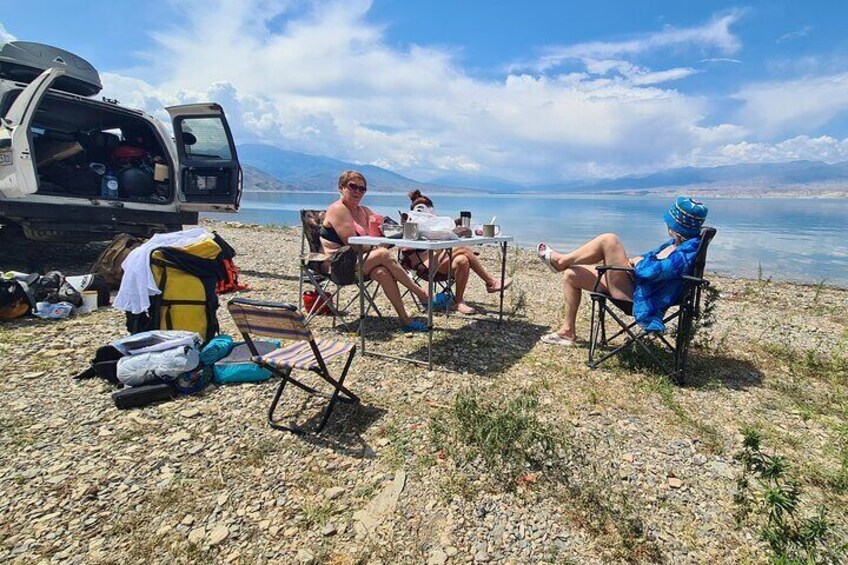 4×4 Private Driver and Guide in Kyrgyzstan