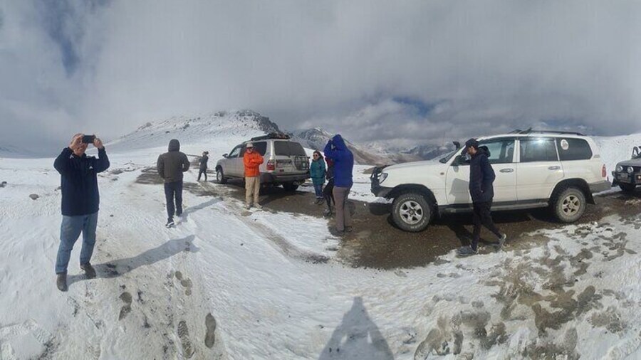 4×4 Private Driver and Guide in Kyrgyzstan