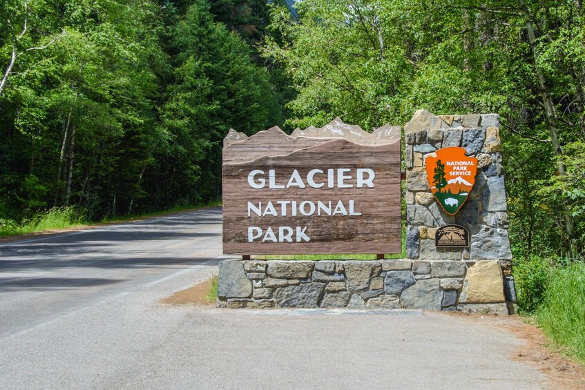 Glacier National Park: Self-Guided Driving Audio Tour